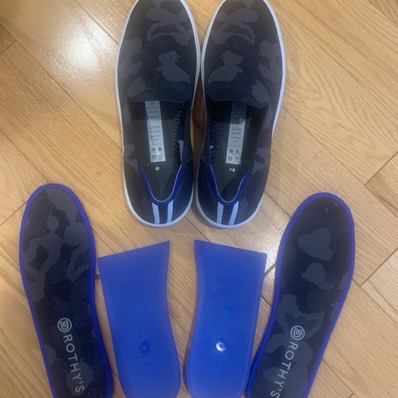 Rothy’s Slip-On Sneaker in Grey Camo, Size 7.5 - Picture 5 of 8